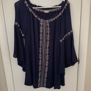 Indigo Soul navy top. Size small